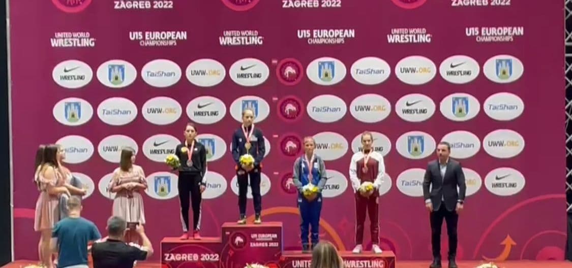 Csilla Josefien VAN OS (NED) is Europees Kampioen Womens Wrestling onder de 15 jaar.