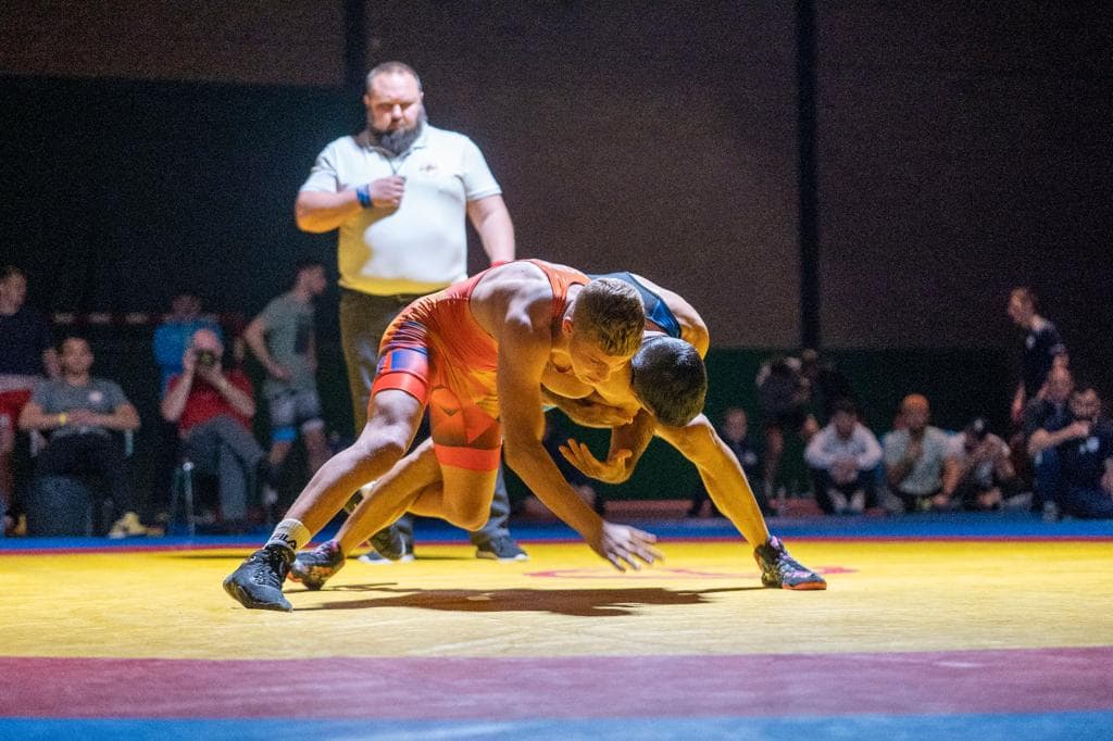 Steun de toekomstige Kampioenen van Nederland: Doneer nu voor de jeugdige Worstelaars via www.nowb.nl
